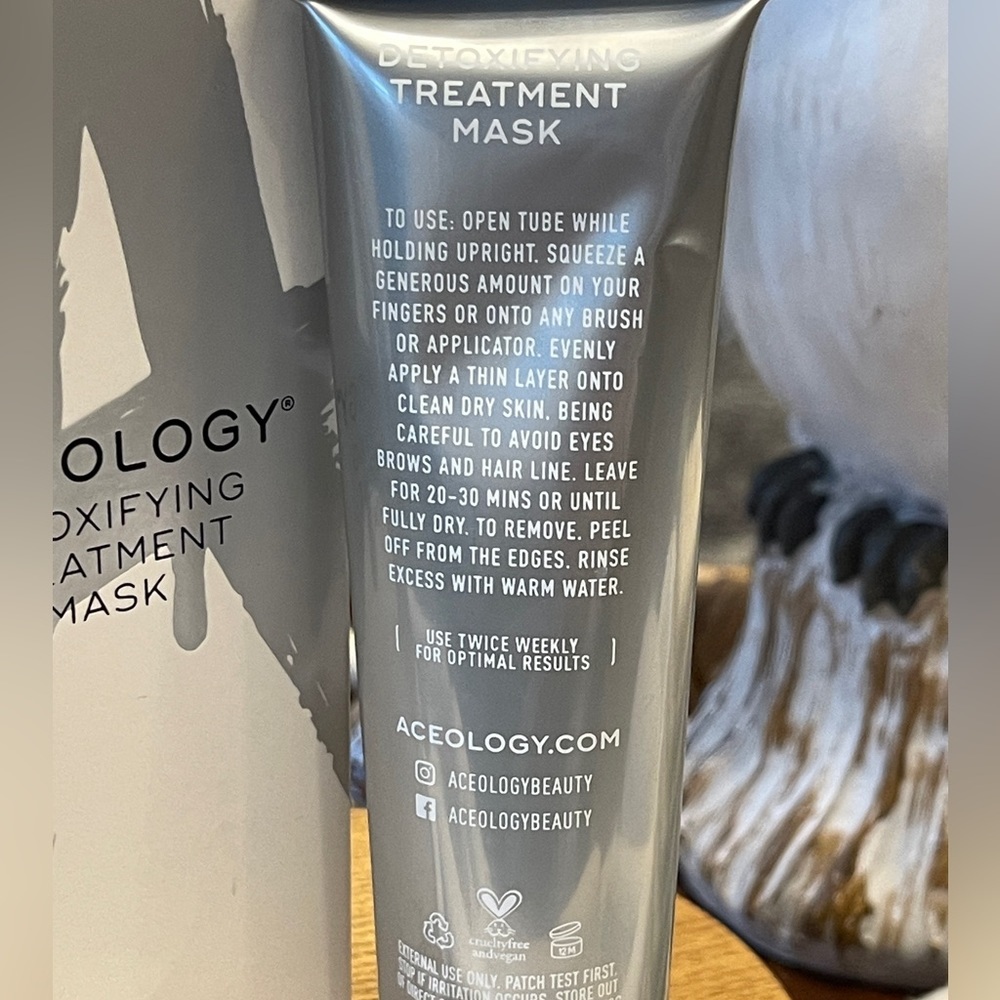 ACEOLOGY Detoxifying Treatment Mask - Picture 6 of 9